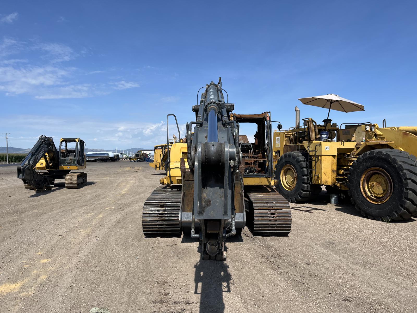 ./imagenes/INVOICE/2019/18295/JOHN DEERE 210G (6).JPG